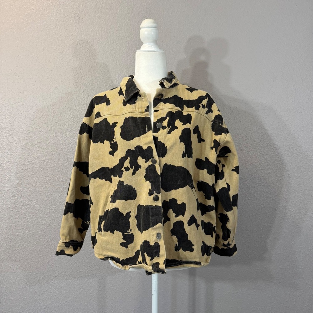 Le Lis Women's Size S Tan Cow Print Button Up Denim Jacket MJ4703